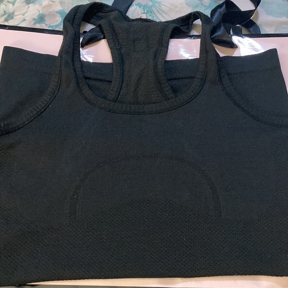 Lululemon tank🖤 - Picture 6 of 6